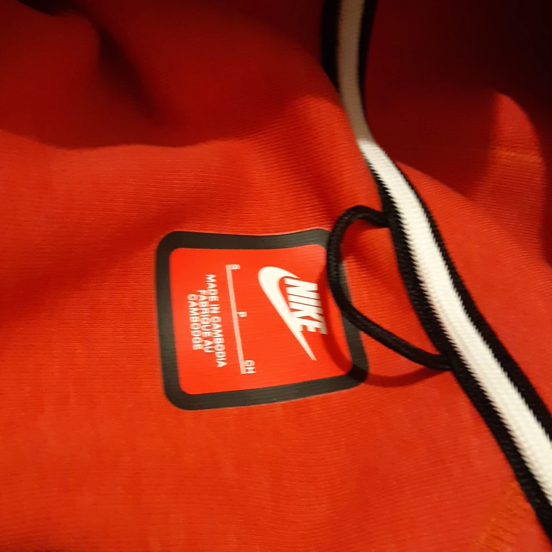 Röd dress från Nike tech - 2