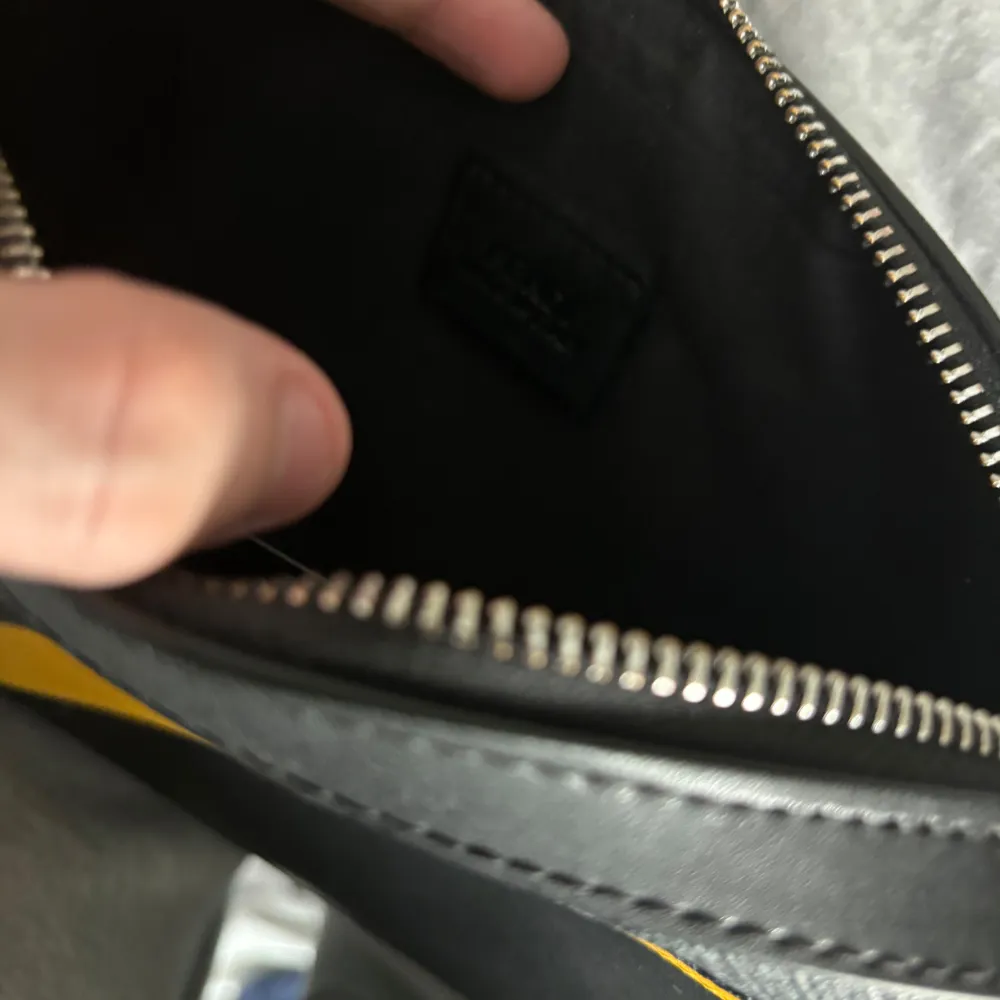 Fendi väska köpt för 3 år sedan från marketplace . Laukut & Käsilaukut.