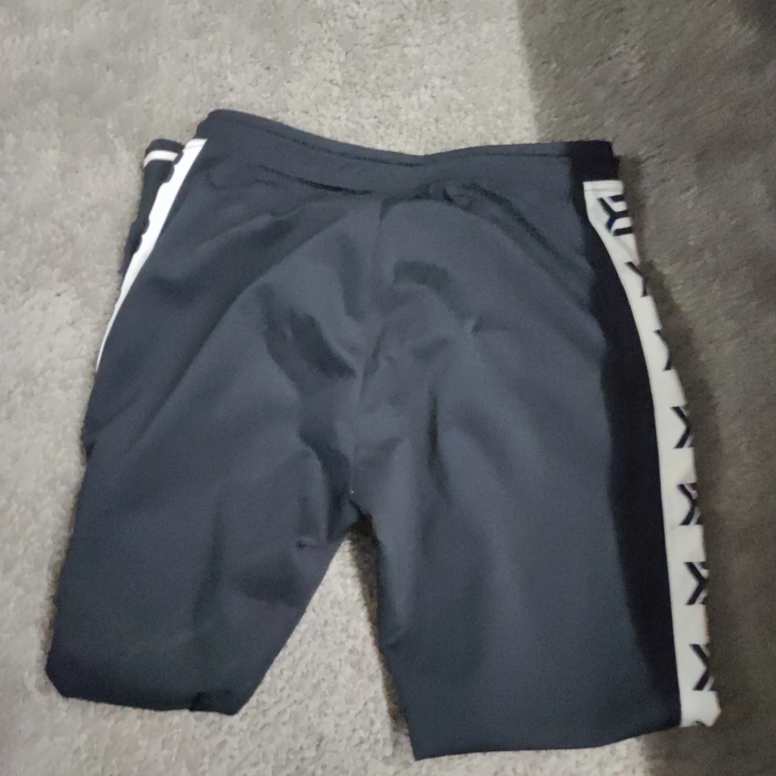 Svarta Better Bodies byxor med logga - 1