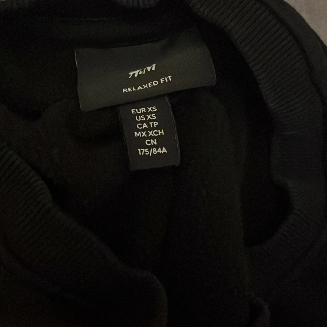 Svart sweatshirt från H&M XS - 2