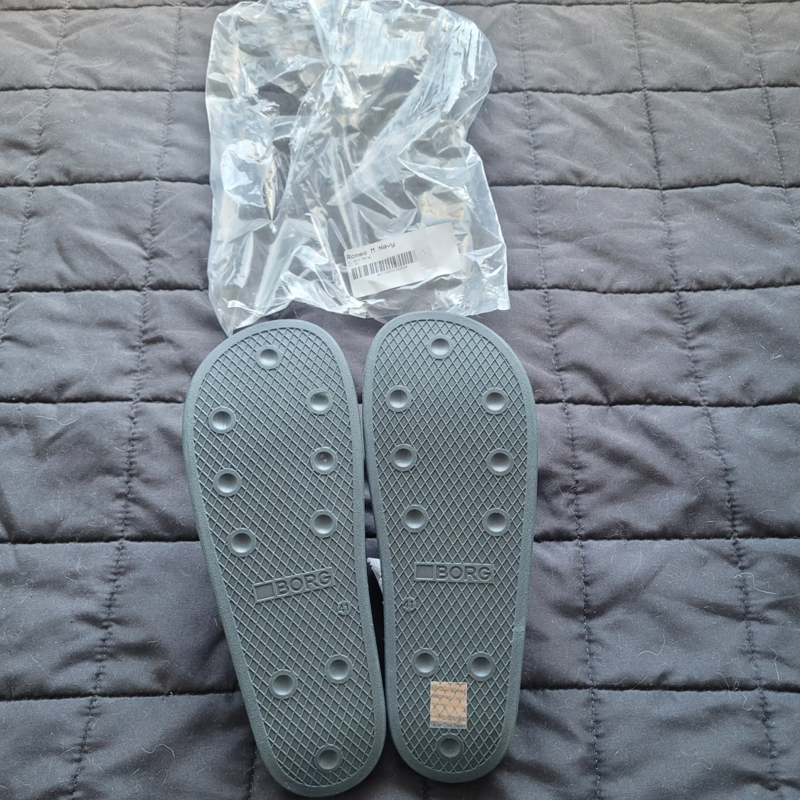 Mörkgrå slides från Björn Borg - 2