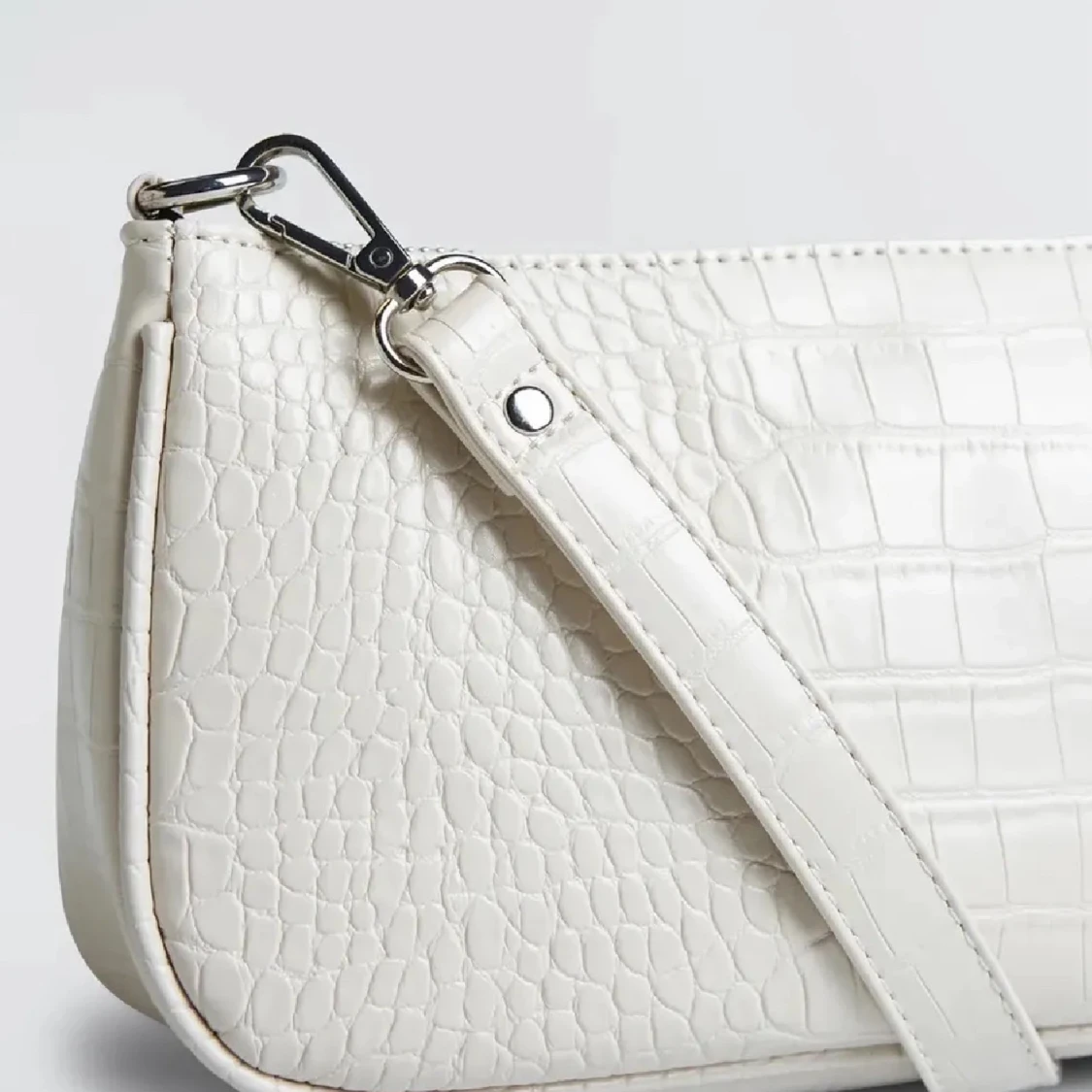 Vit axelväska i skinn - 1