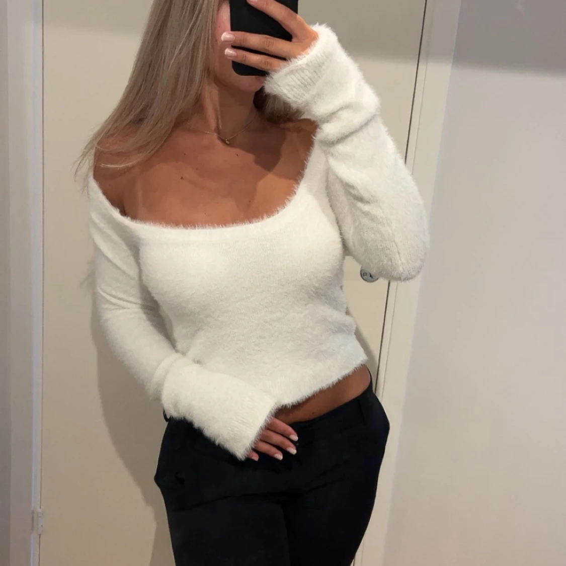Offshoulder tröja - 1
