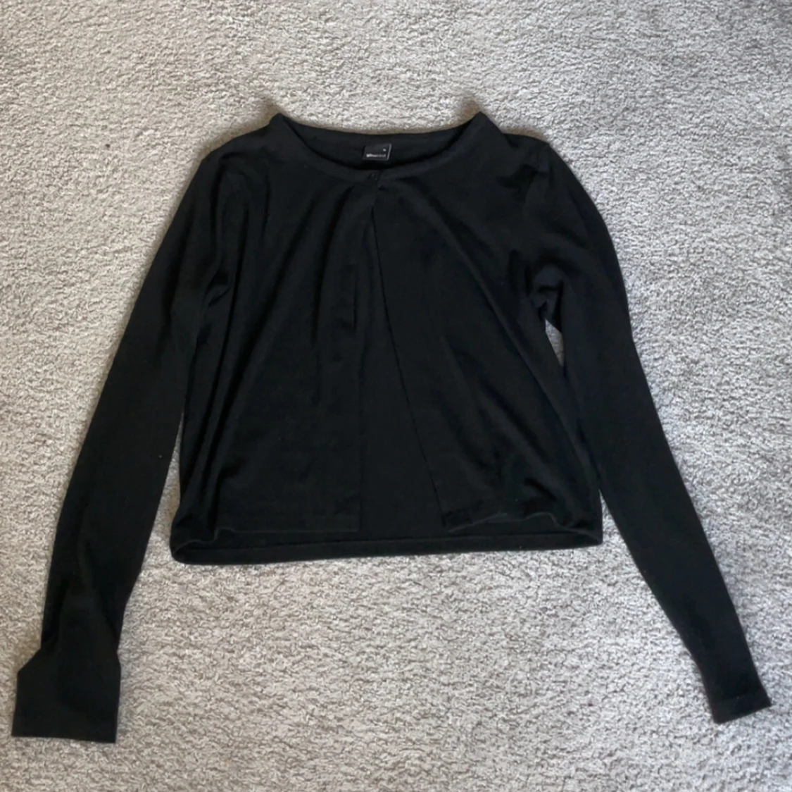 Svart kofta med lång ärm - 1