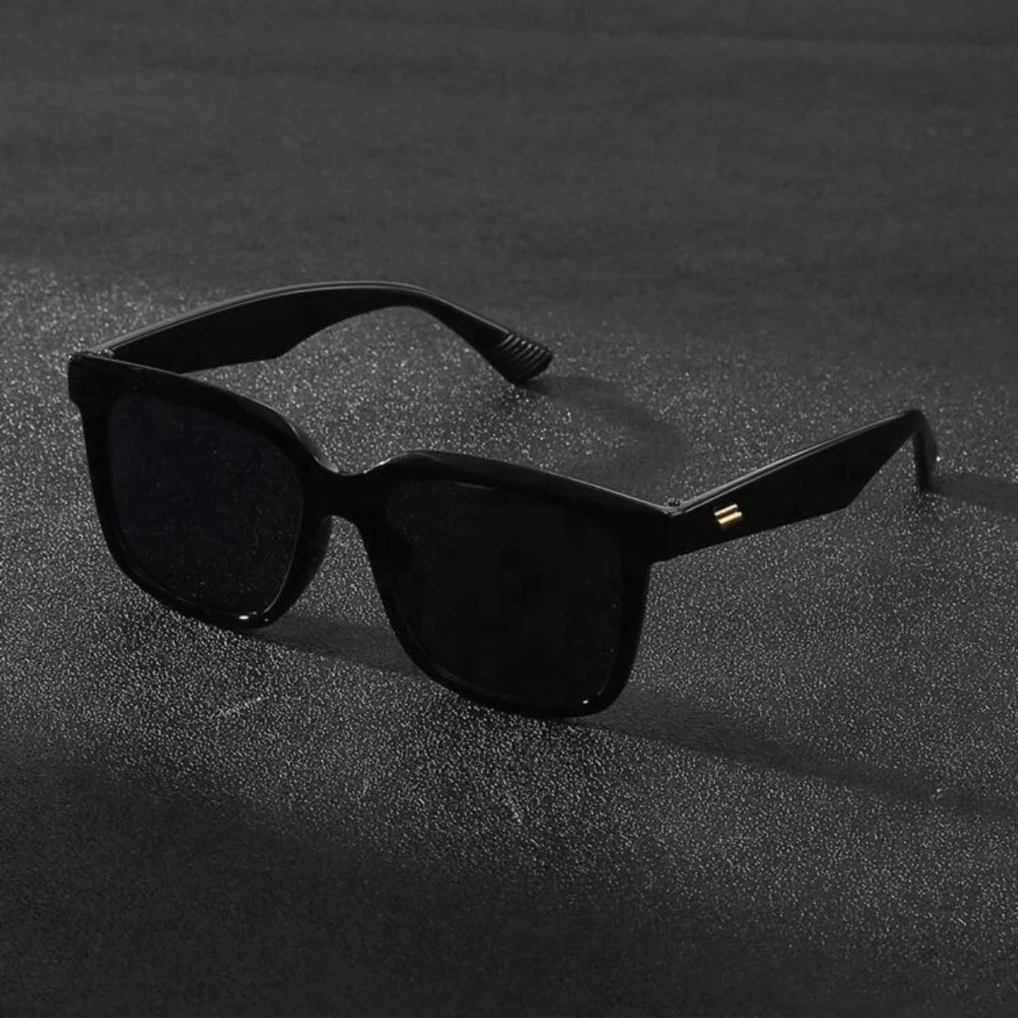 Svarta fyrkantiga solglasögon