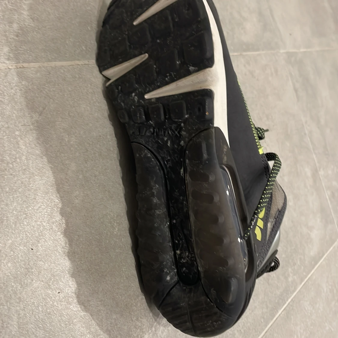 Nike sneakers med reflekterande detaljer - 2