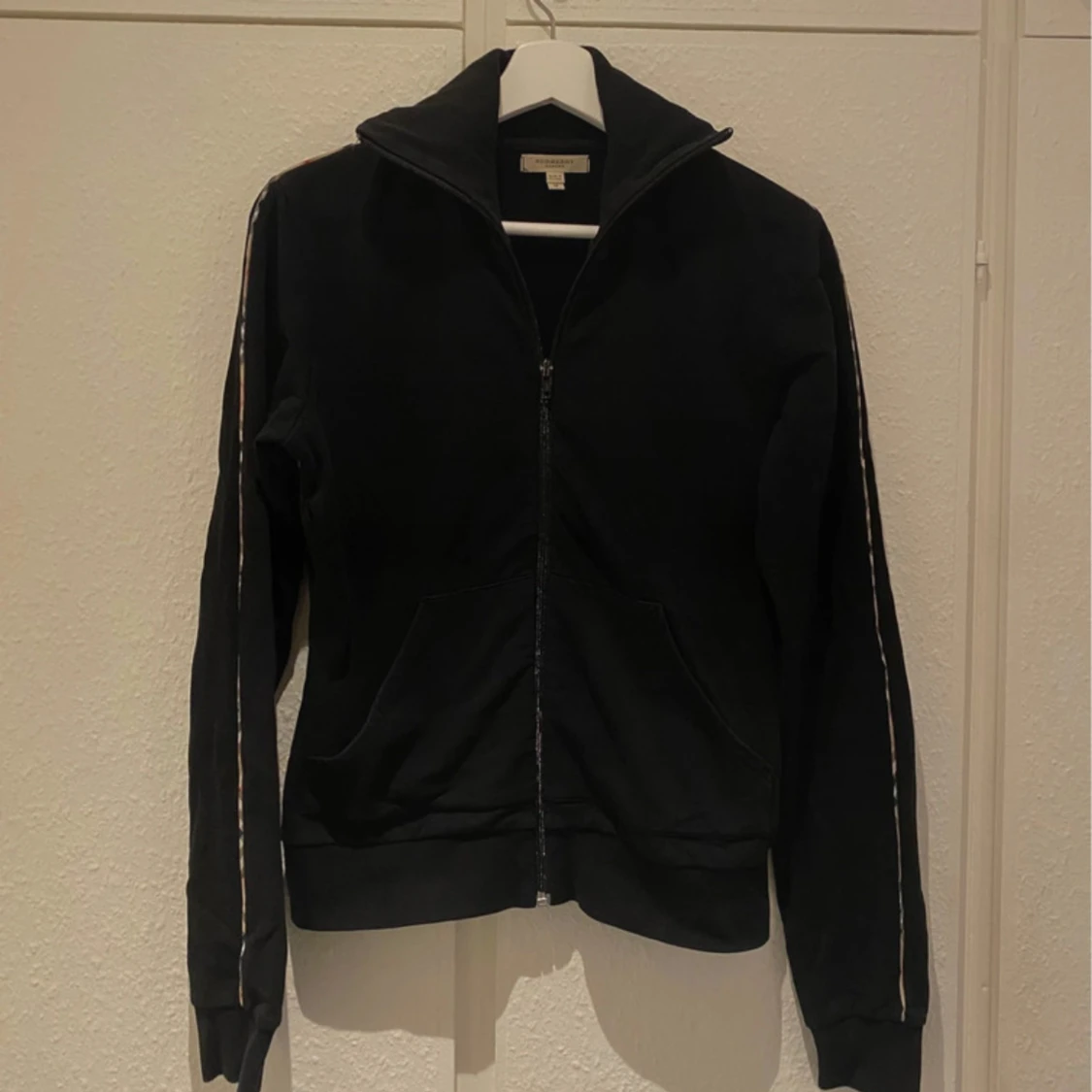 Burberry zip