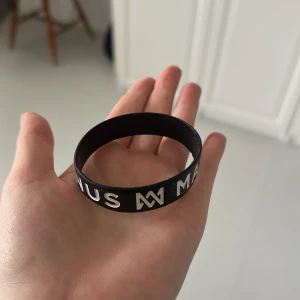 Marcus och Martinus Armband  - Säljer detta svarta marcus och martinus armbandet 