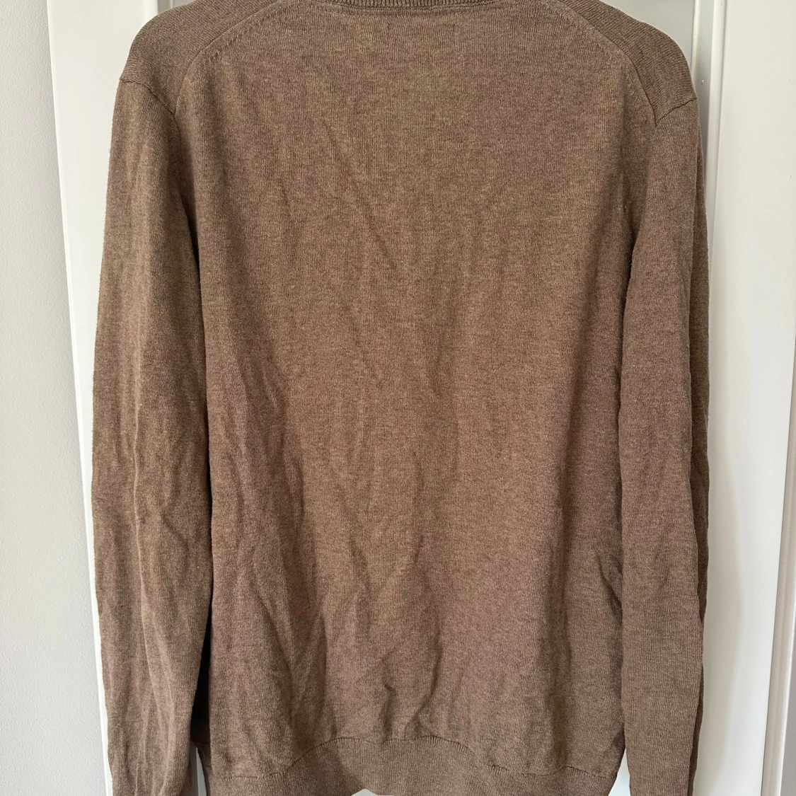 Beige tröja med dragkedja från Riley - 1