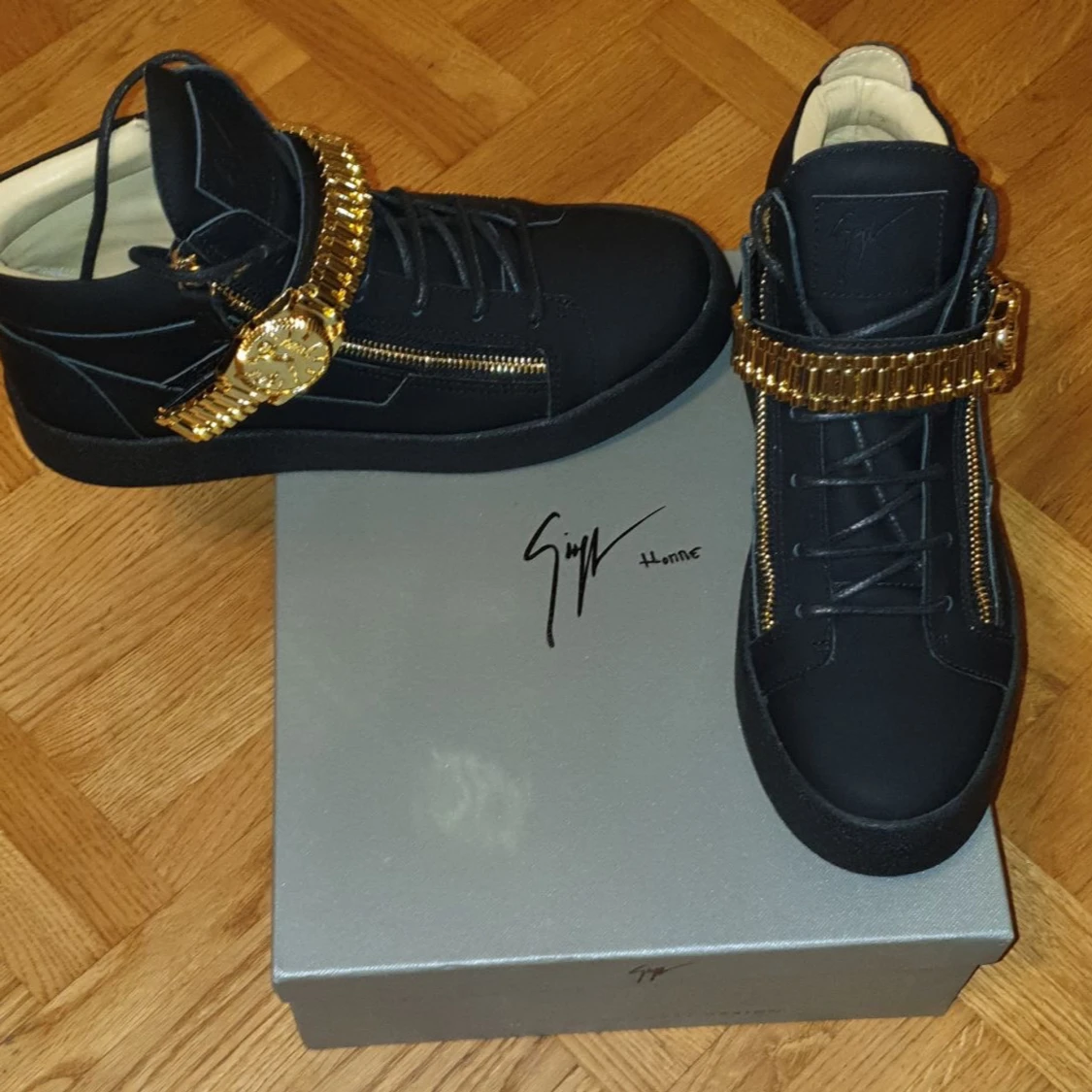 Giuseppe Zanotti skor 42 - 1
