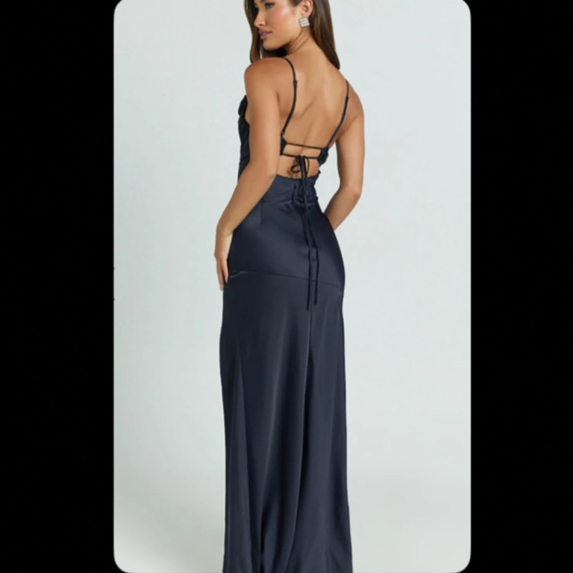 Mörkblå långklänning med slits - 2