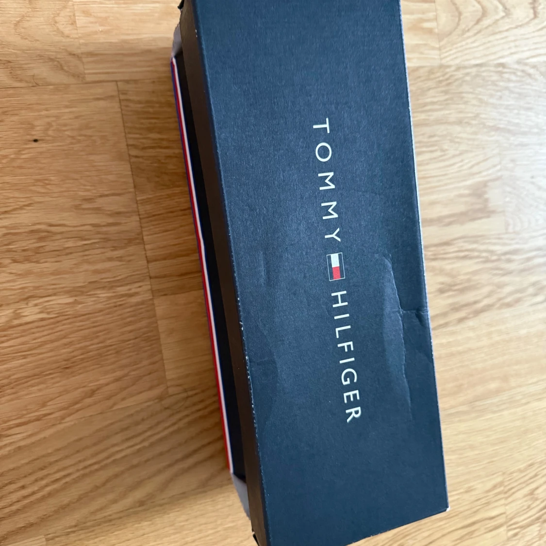 Beige sandaler från Tommy Hilfiger - 2