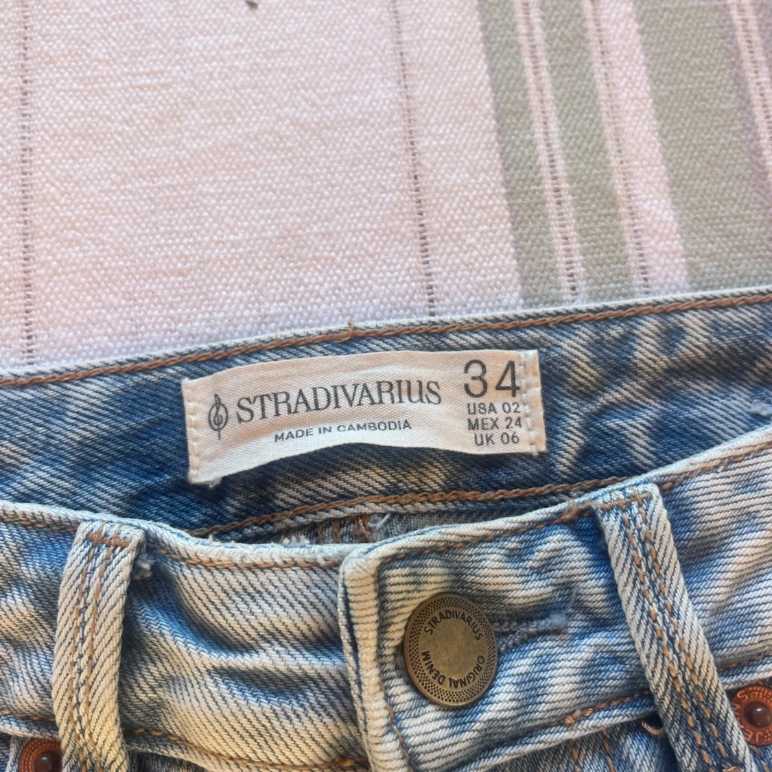 Ljusblå wide jeans från Stradivarius - 1
