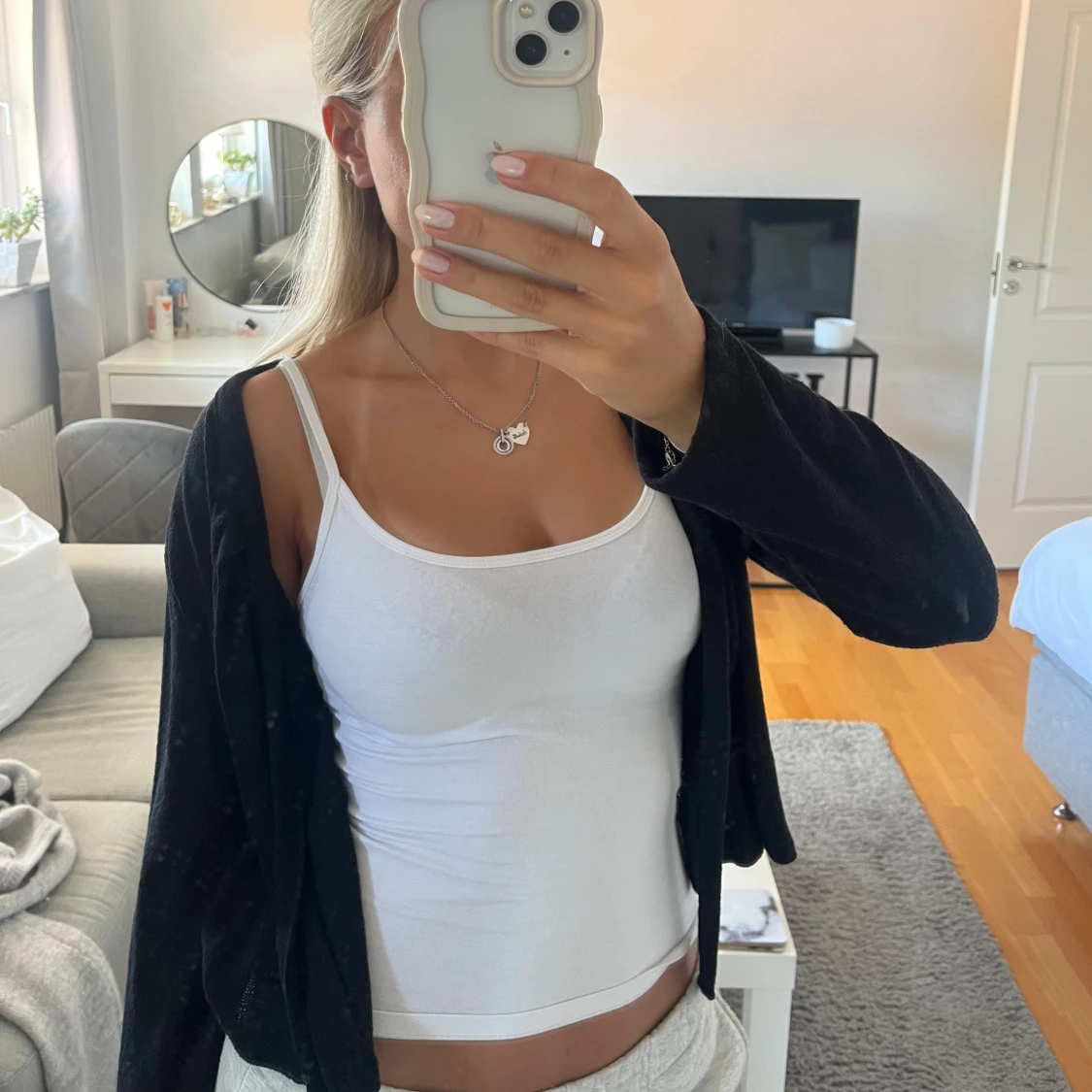 Svart kofta med knyt framtill XS