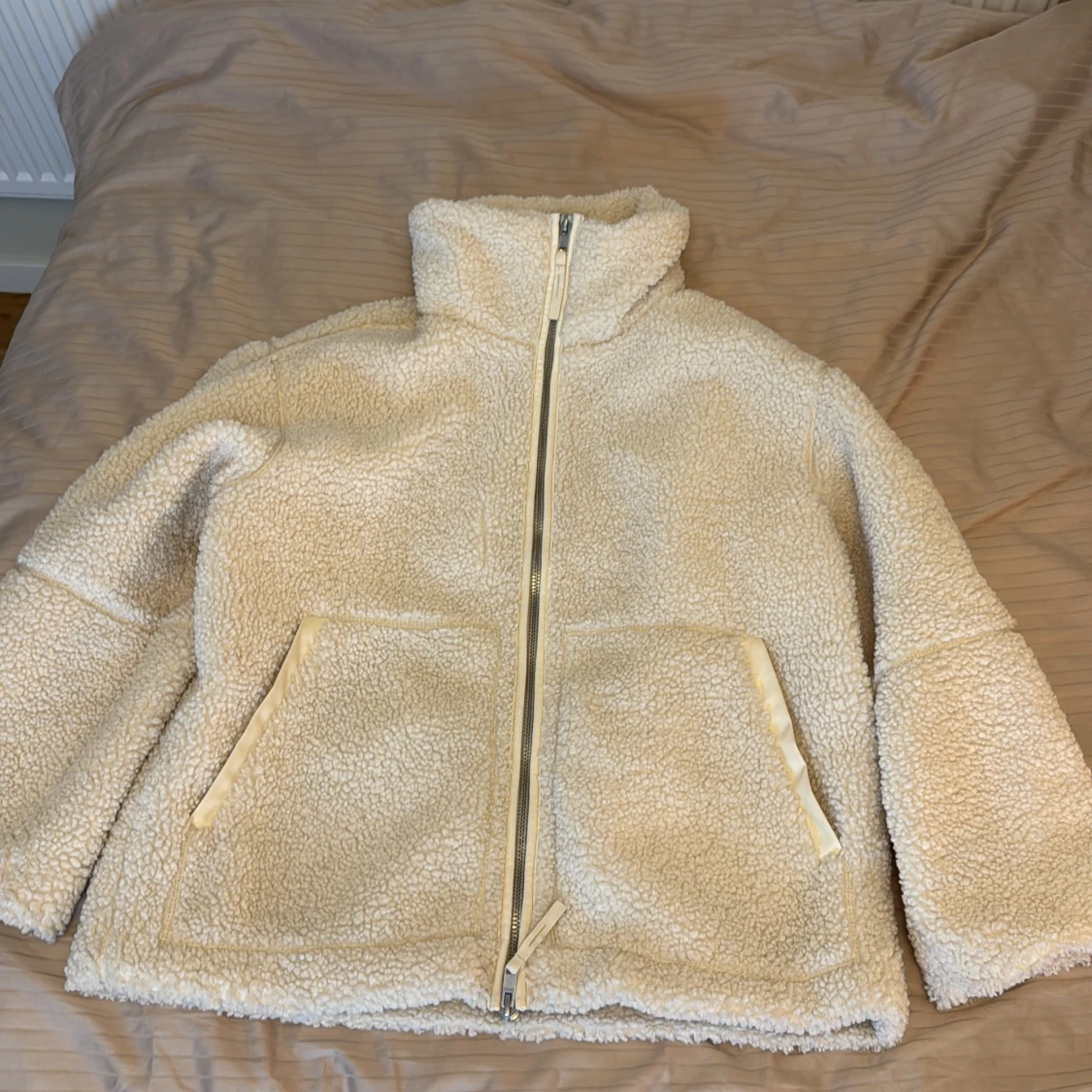 Beige teddyjacka HM - 1