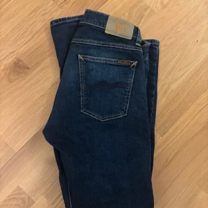Nudie jeans  - 30/32 helt nya nudie jeans aldrig använda slim fit grisch jeans pris kan diskuteras