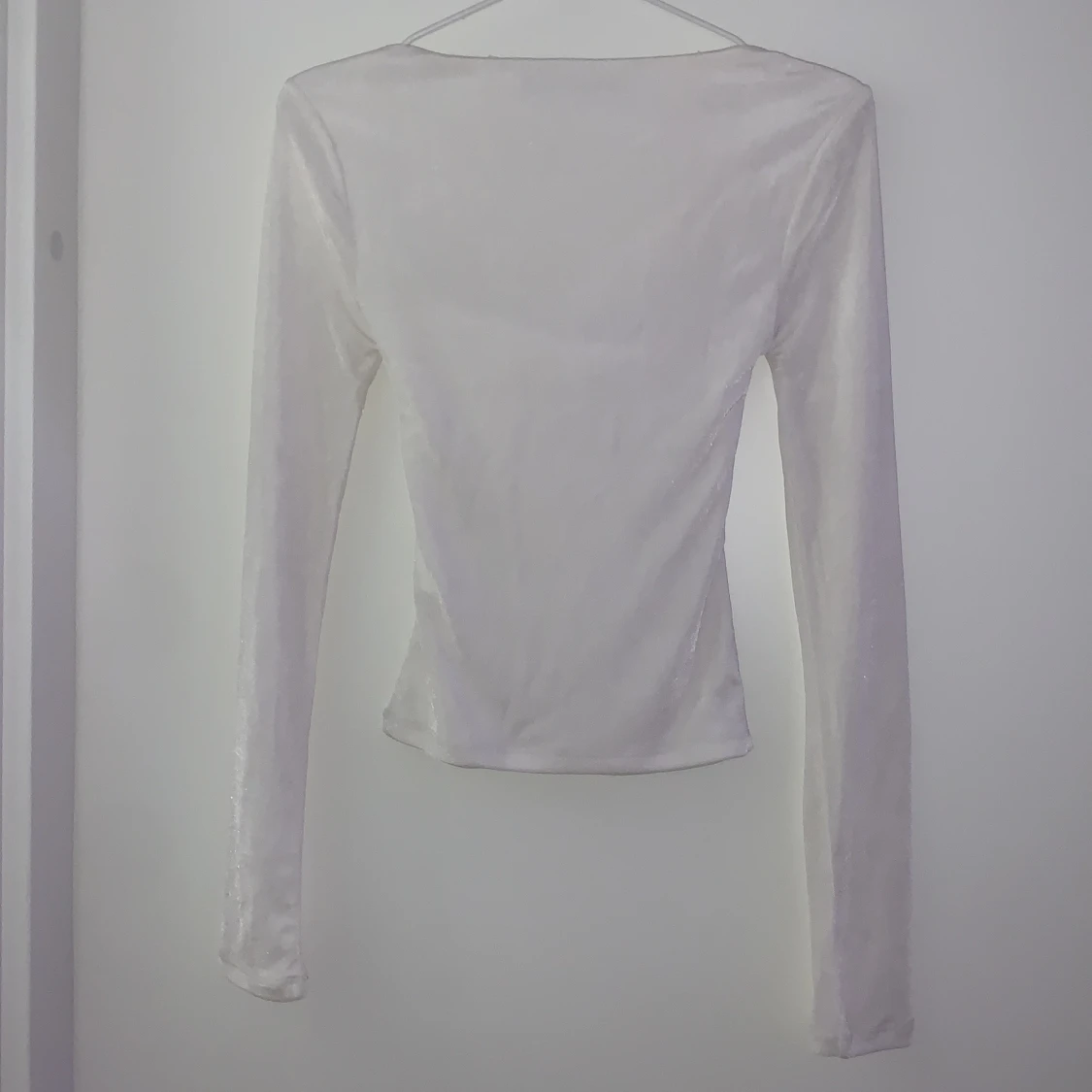 Vit långärmad topp från BikBok - 1