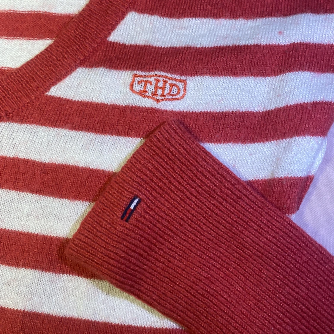 Röd- och vitrandig tröja från Tomy Hilfiger Denim - 2