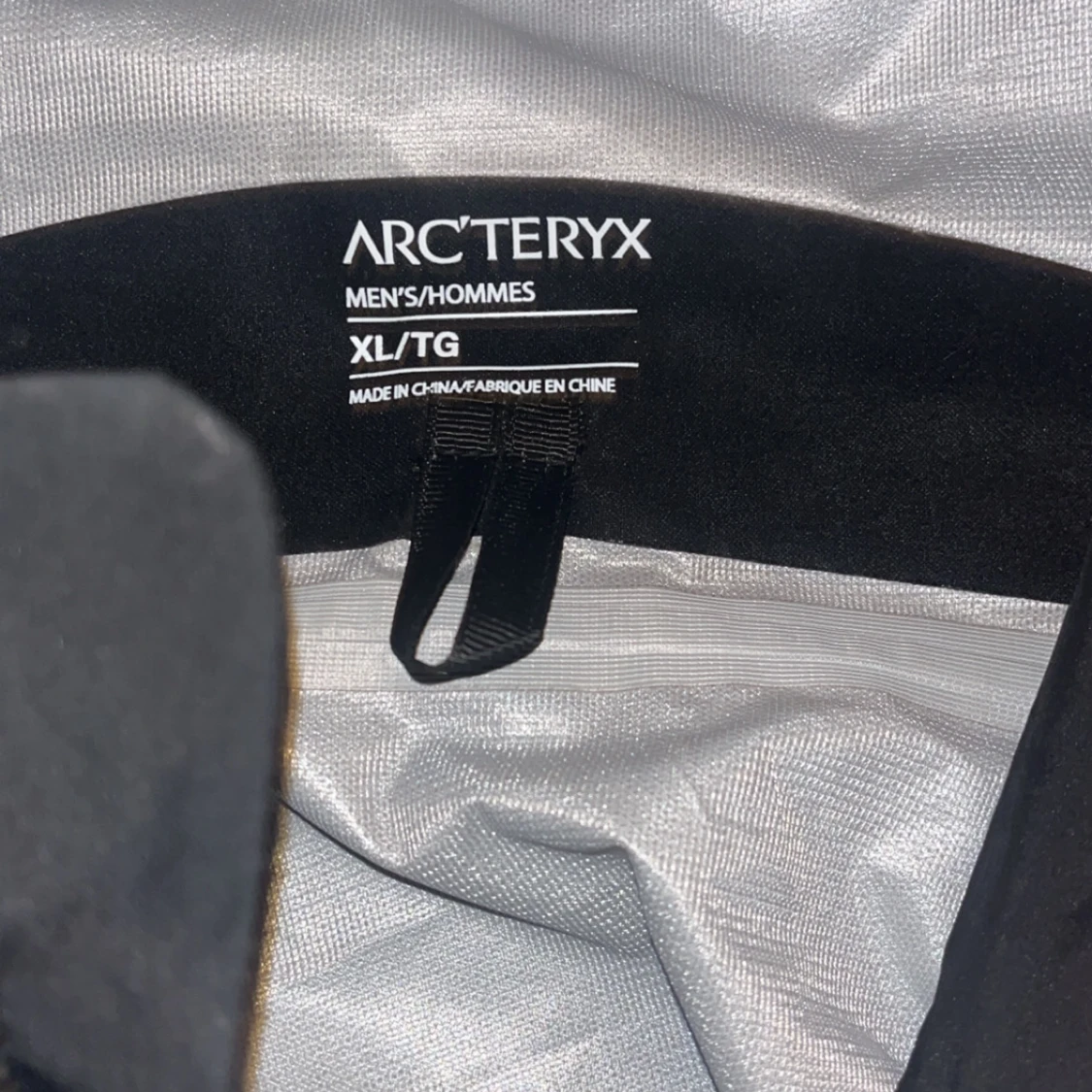 Svart vindjacka från Arc'teryx - 2