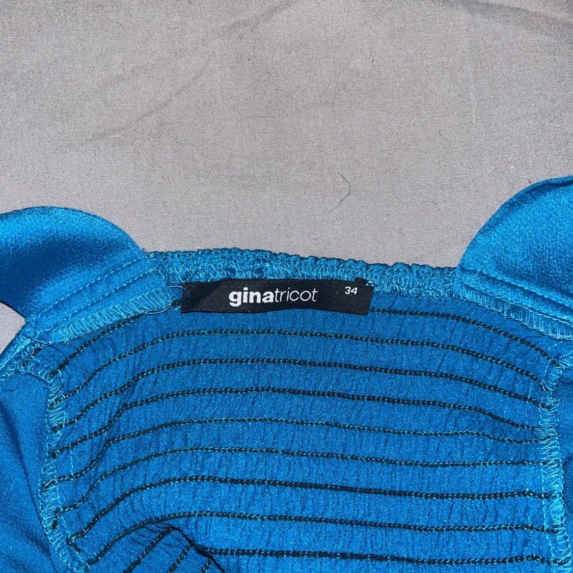 Blå satin korsett från Gina Tricot - 2