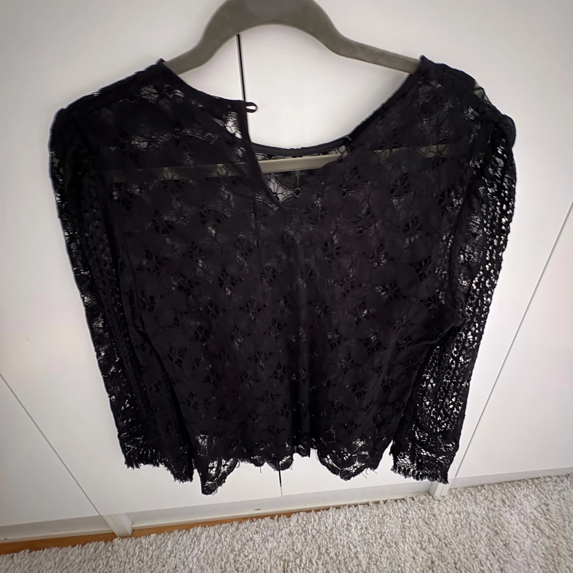 Svart spetsblus från Rodebjer - 1