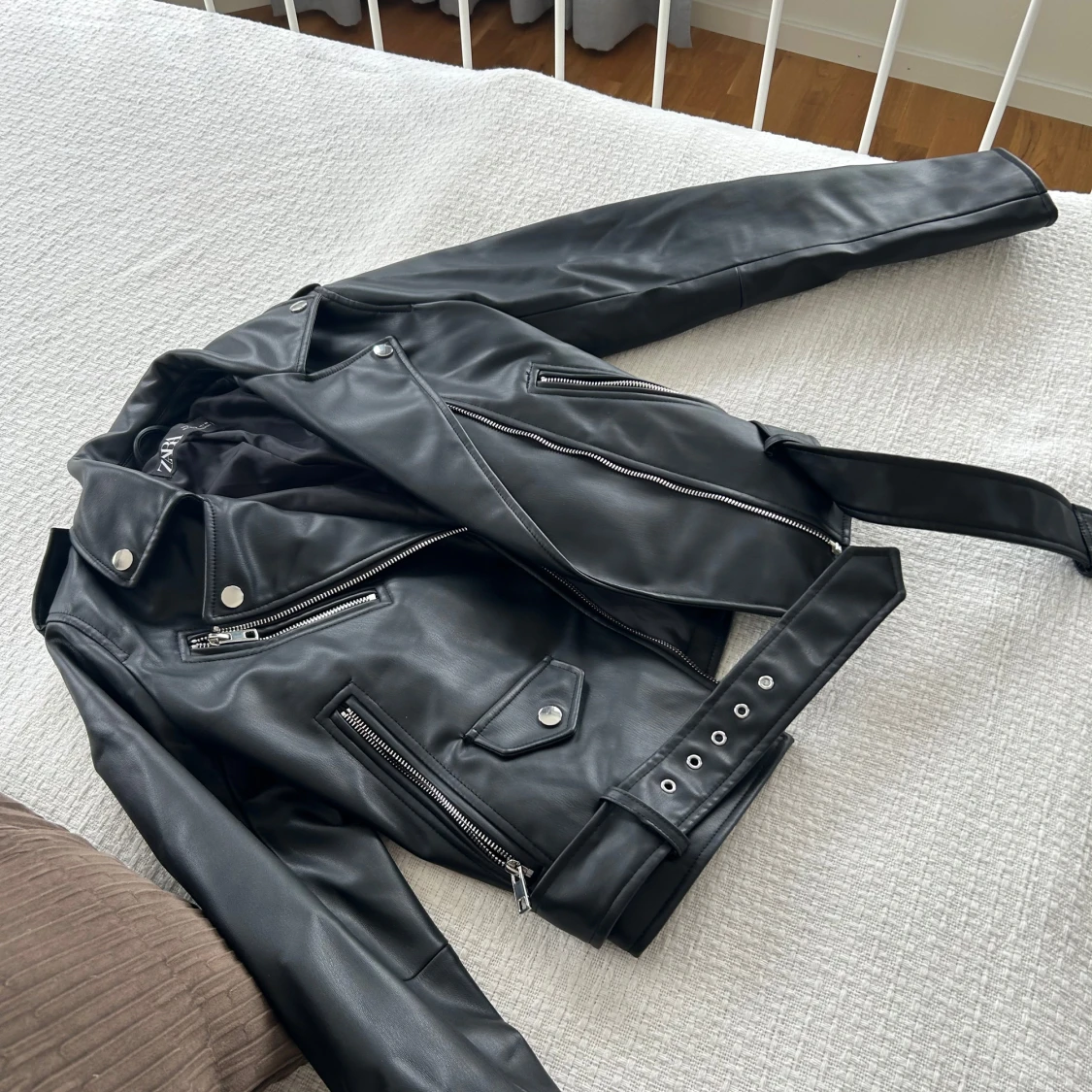 Svart skinnjacka från Zara - 1