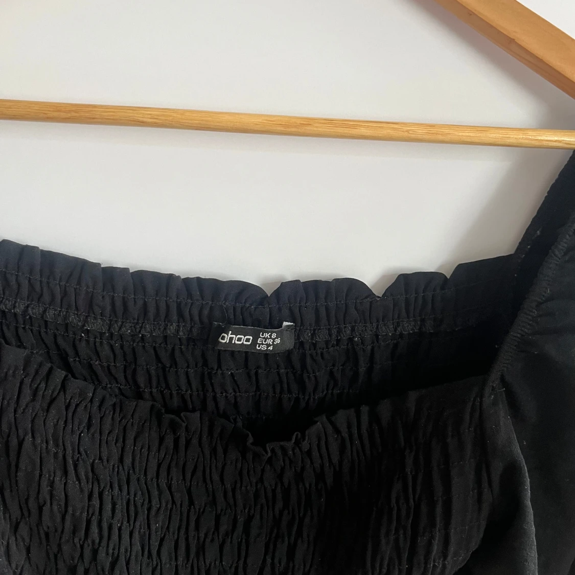 Svart offshoulder topp från Boohoo - 3