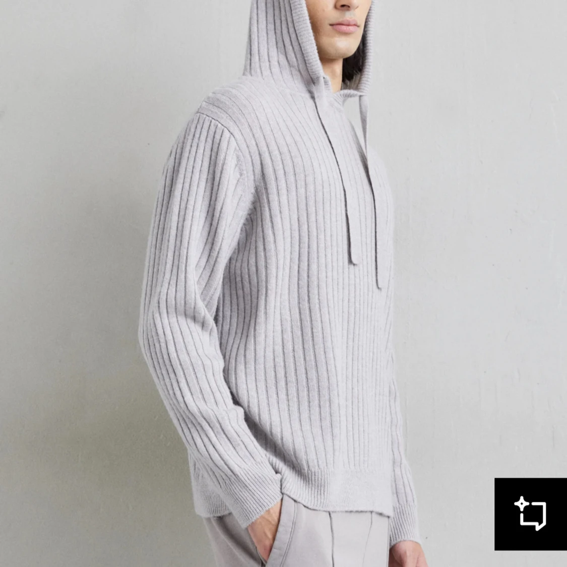 Grå stickad hoodie från Knitid - 1