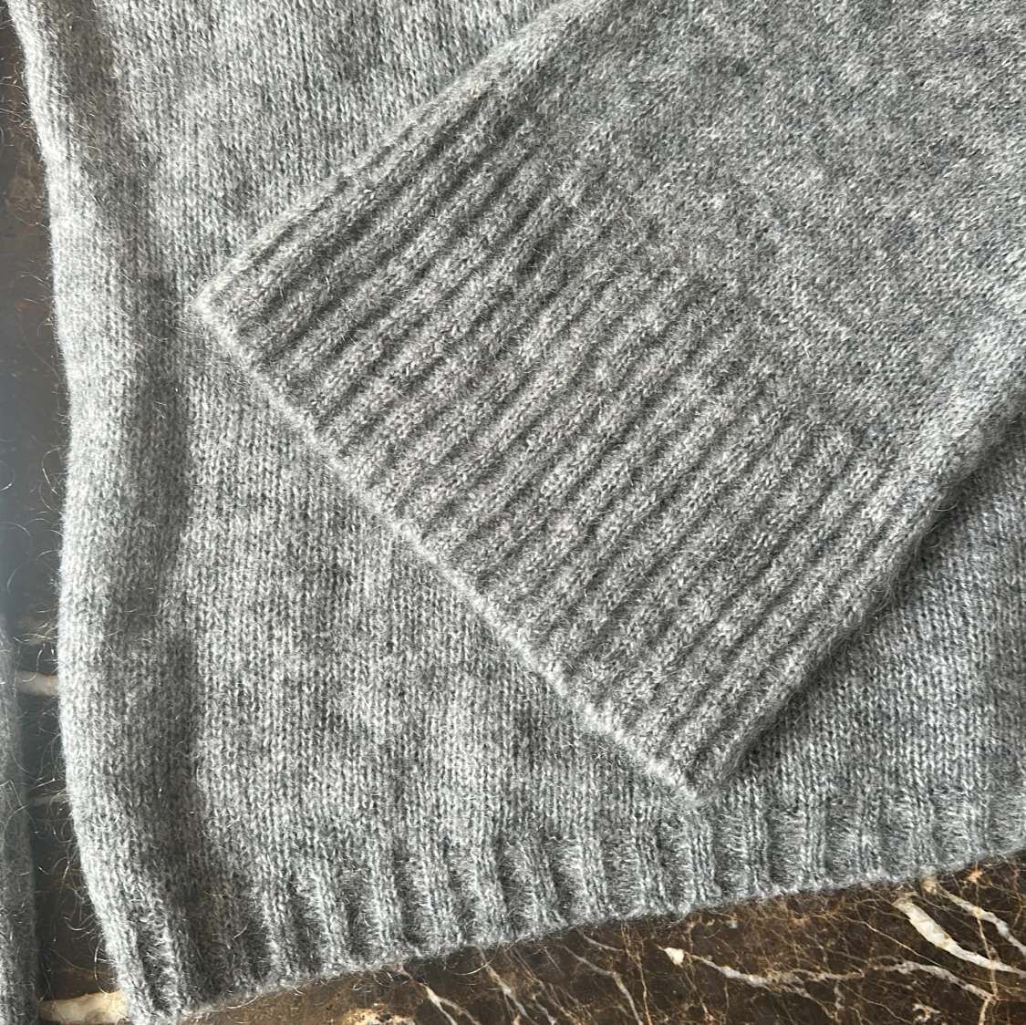 Grå stickad tröja från By Malene Birger - 2