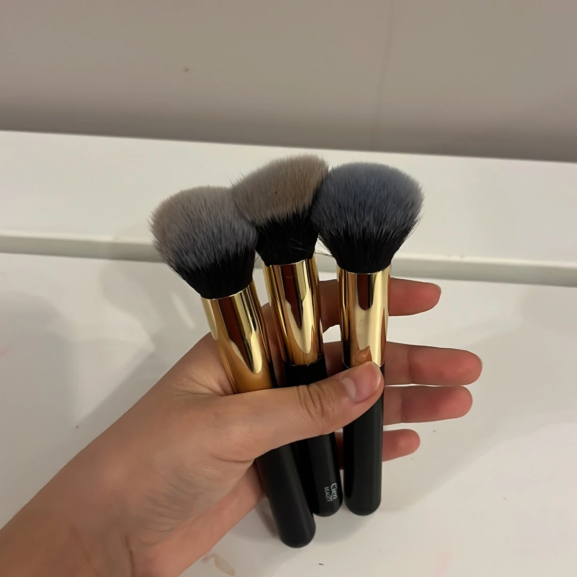 Set med tre sminkborstar - 1