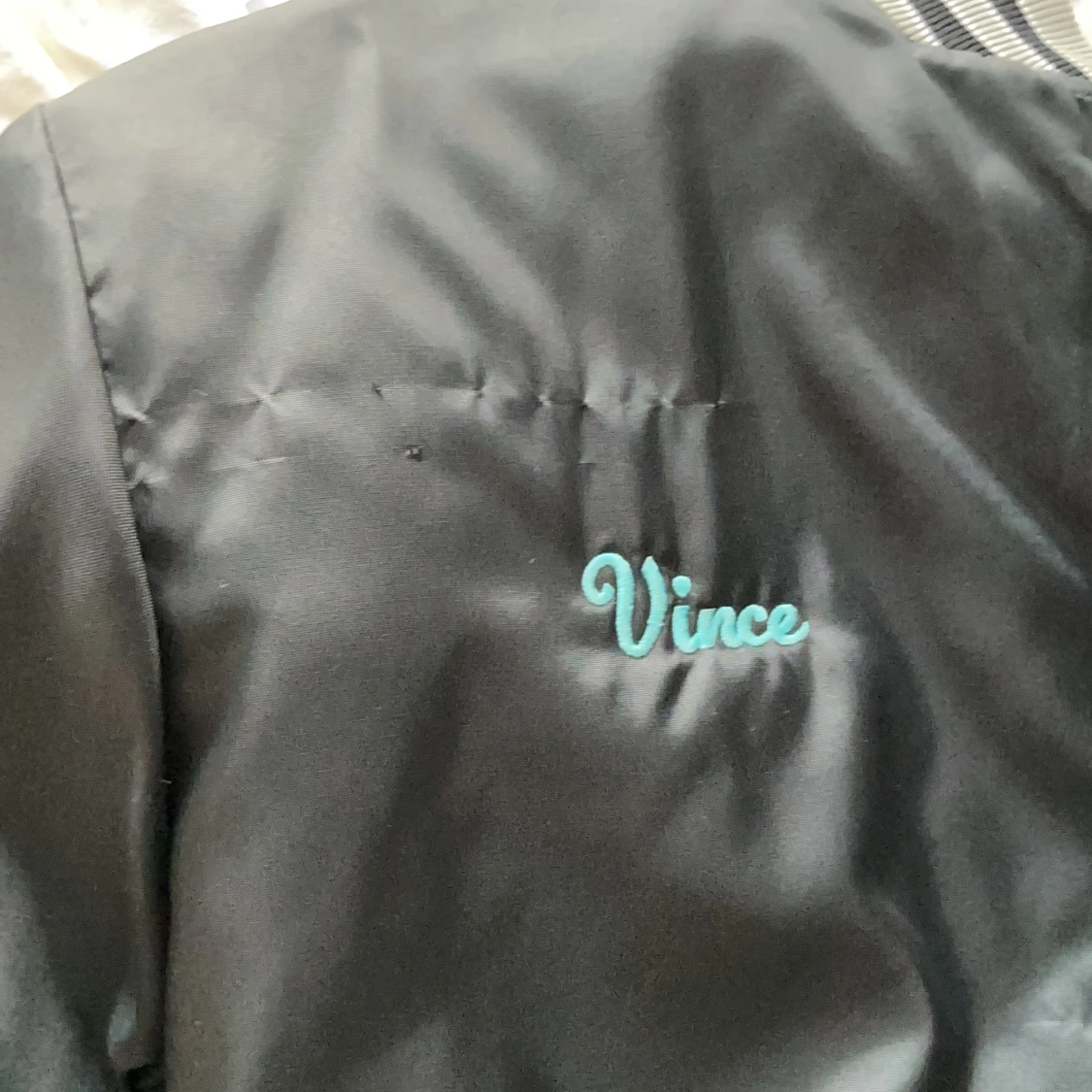 Svart bomberjacka från Rennoc, L - 4