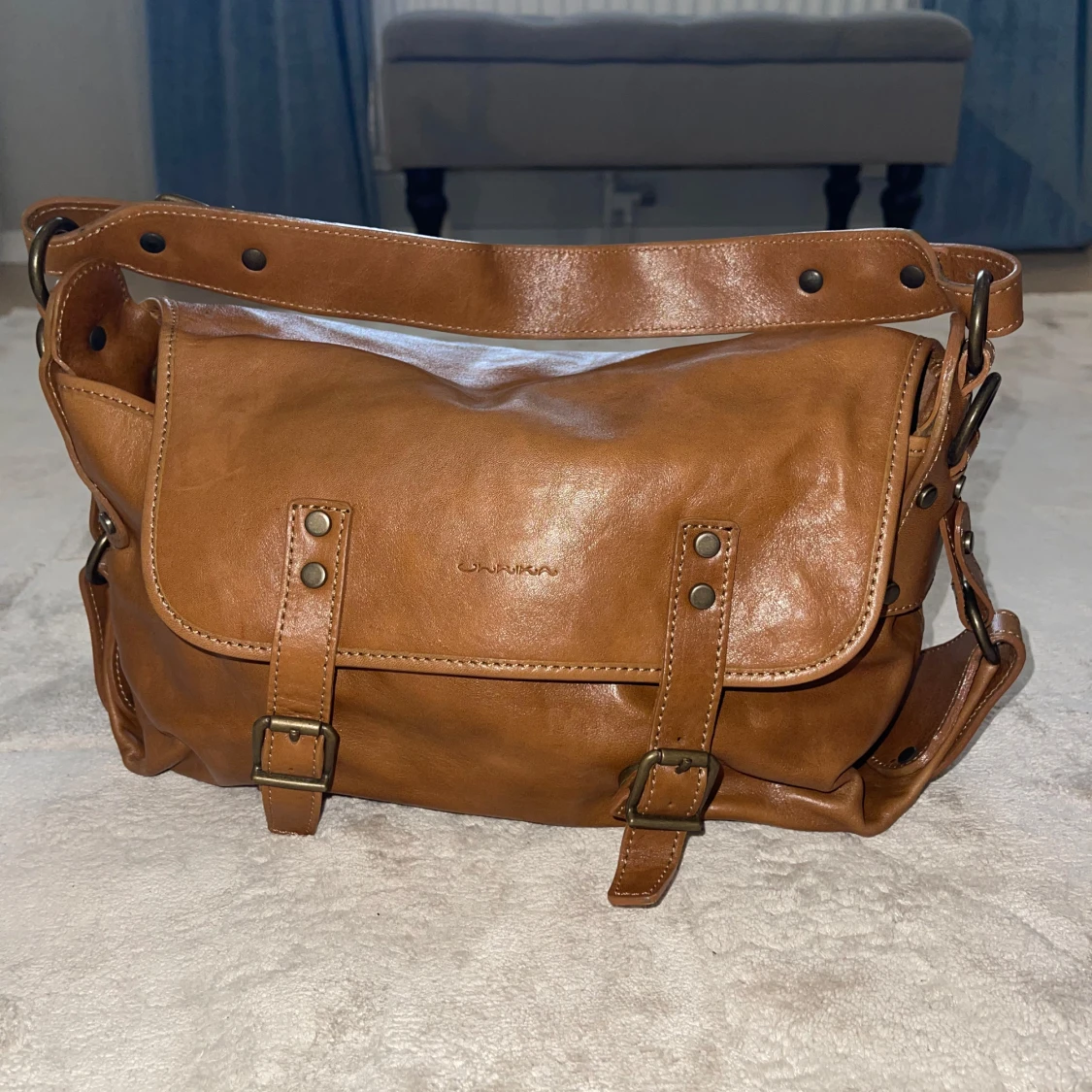 Brun axelväska i skinn från ULRIKA 