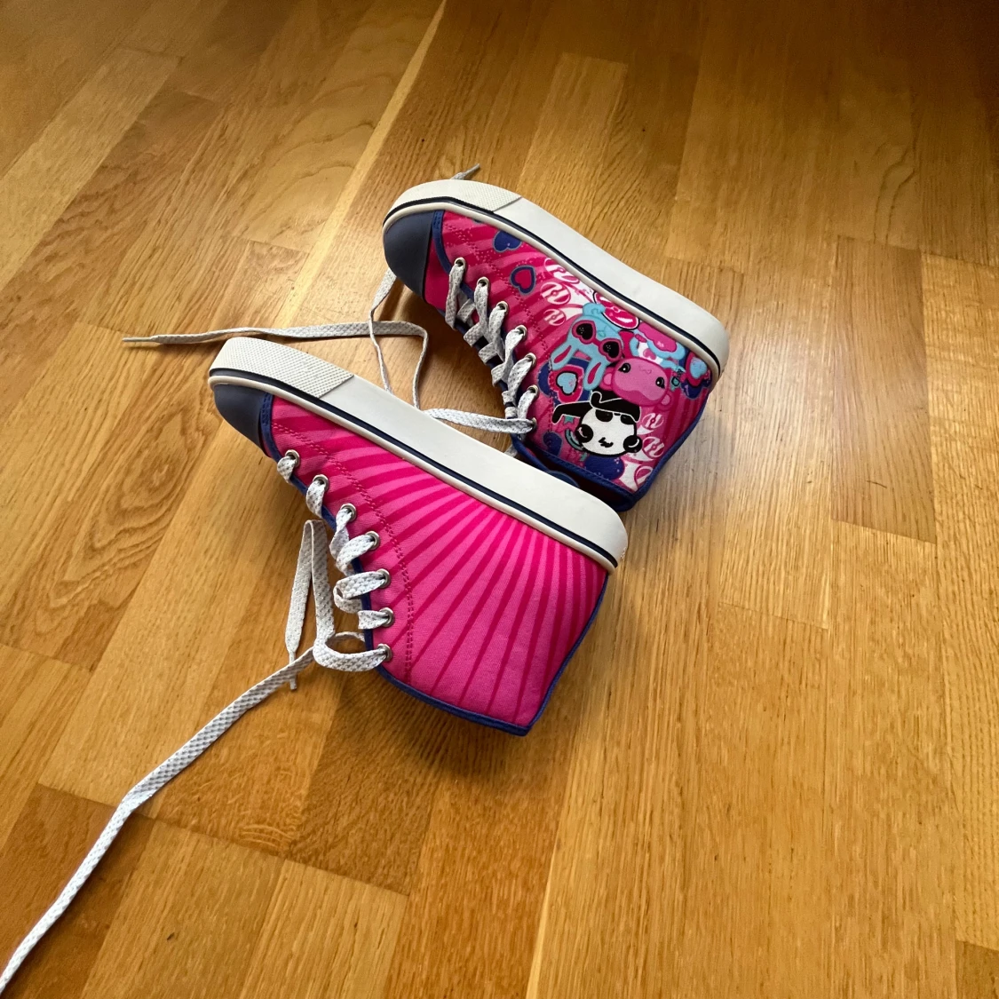 Heelys sneakers med hjul och mönster - 2