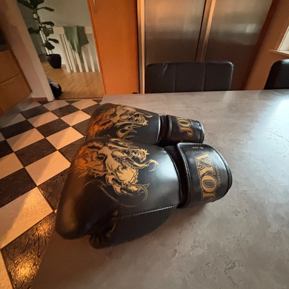 Svarta boxningshandskar från Joya - 2