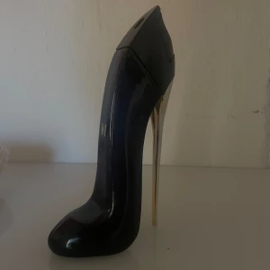 carolina herrera good girl - 🤍säljer för använder inte  🤍halvfull  