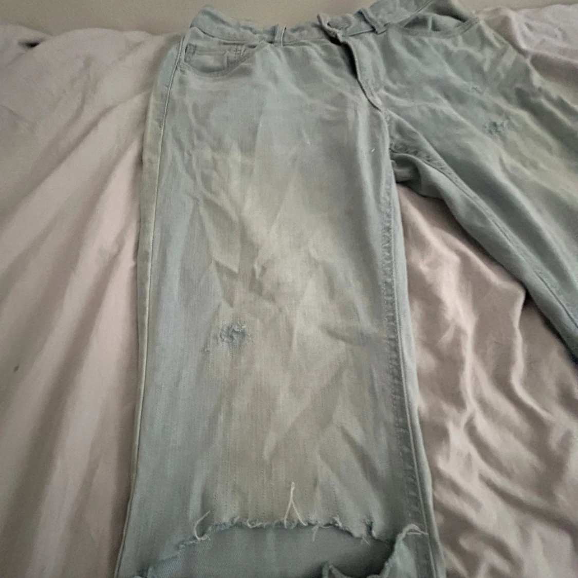 Ljusblå wide jeans från Lindex - 1