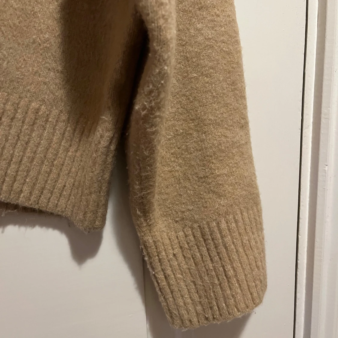 Beige stickad v-ringad tröja Zara - 2