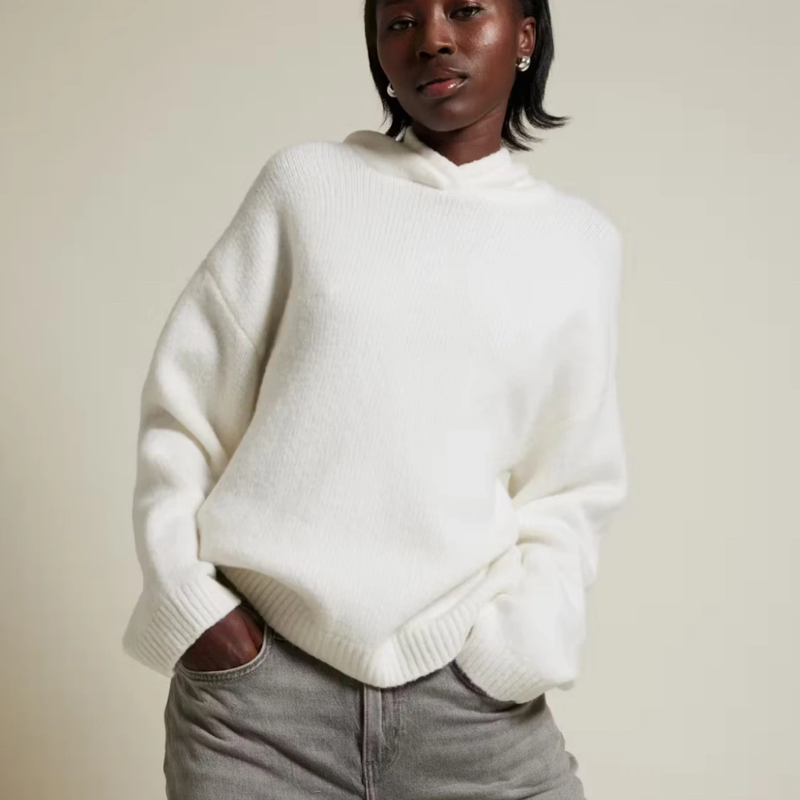 Grå stickad hoodie med luva - 3