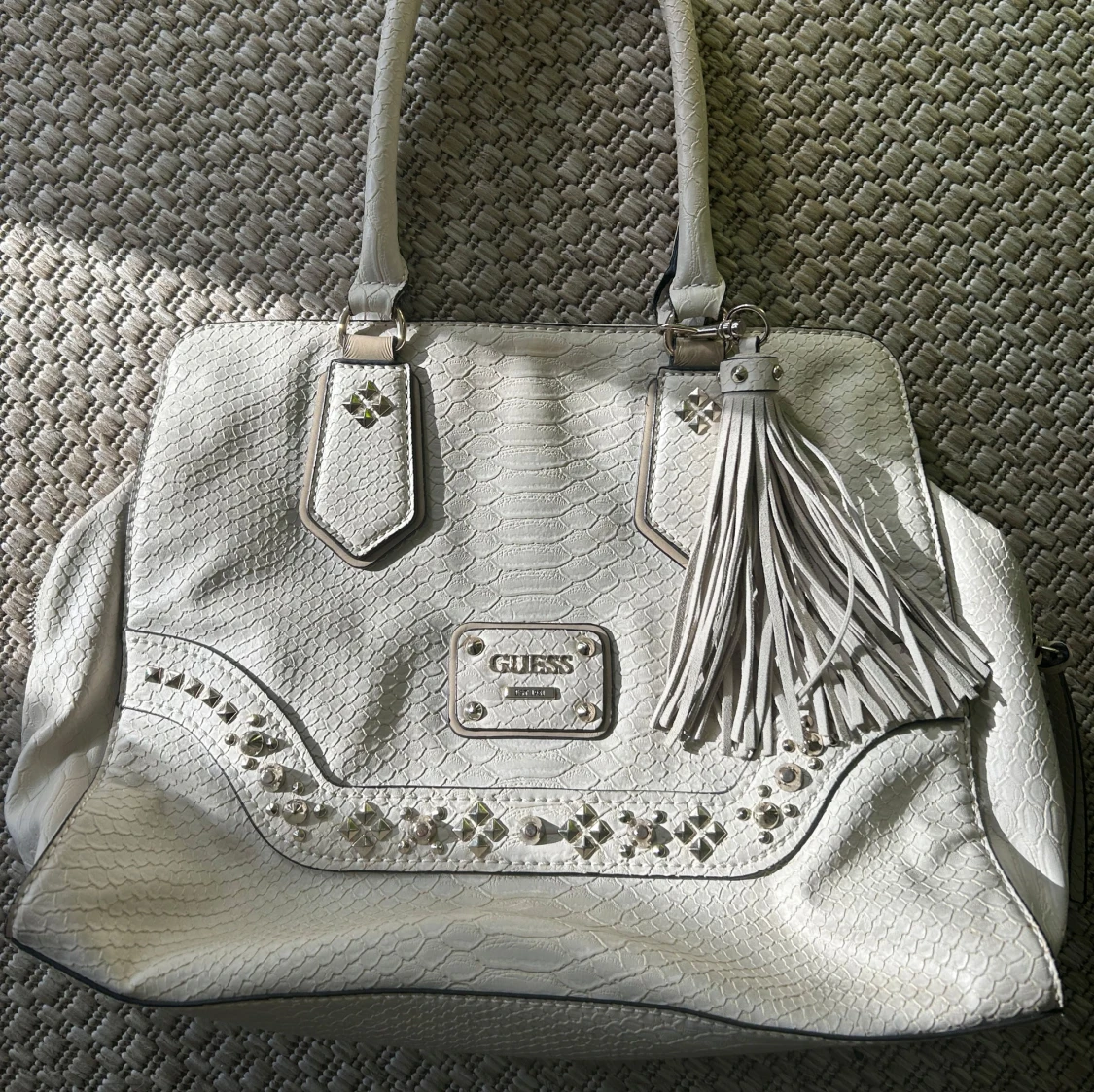 guess bag