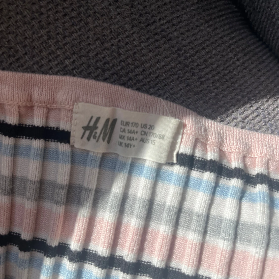 Randig ribbad topp från H&M - 1