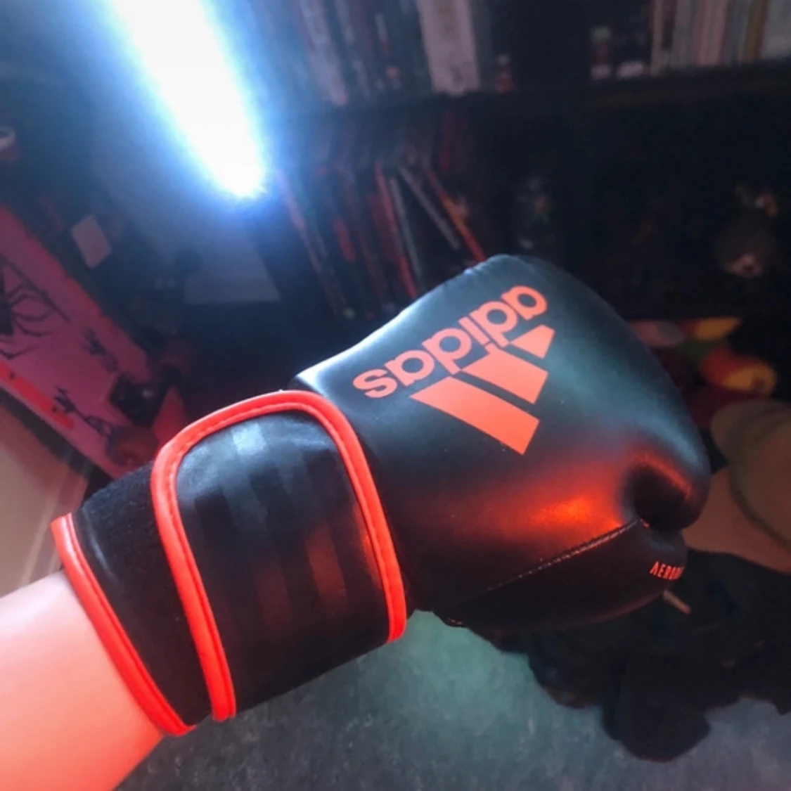 Boxing Gloves 8oz Adidas - 3