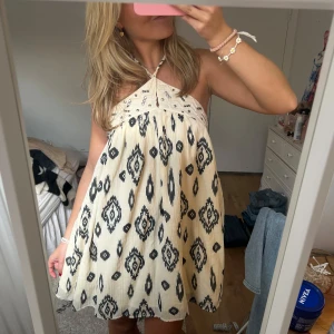 Klänning - Världens finaste klänning!! Knappt använd