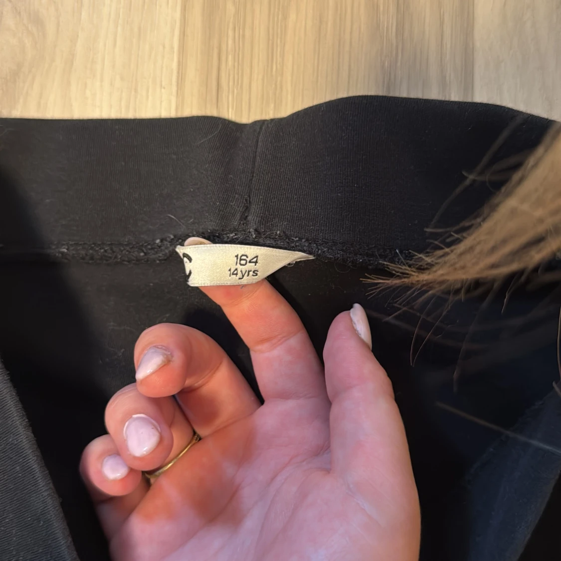 Svarta bootcut byxor i stretch - 1