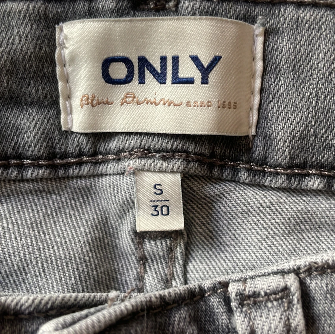 Grå bootcut jeans från ONLY, S/30 - 3
