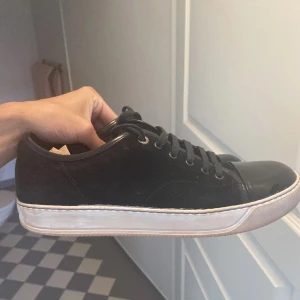 Lanvin Skor - | Lanvin Skor svart | Uk8 | Inget Og | Skick 7/10(Whitecream) | Nypris 5299kr Mitt pris 2199kr
