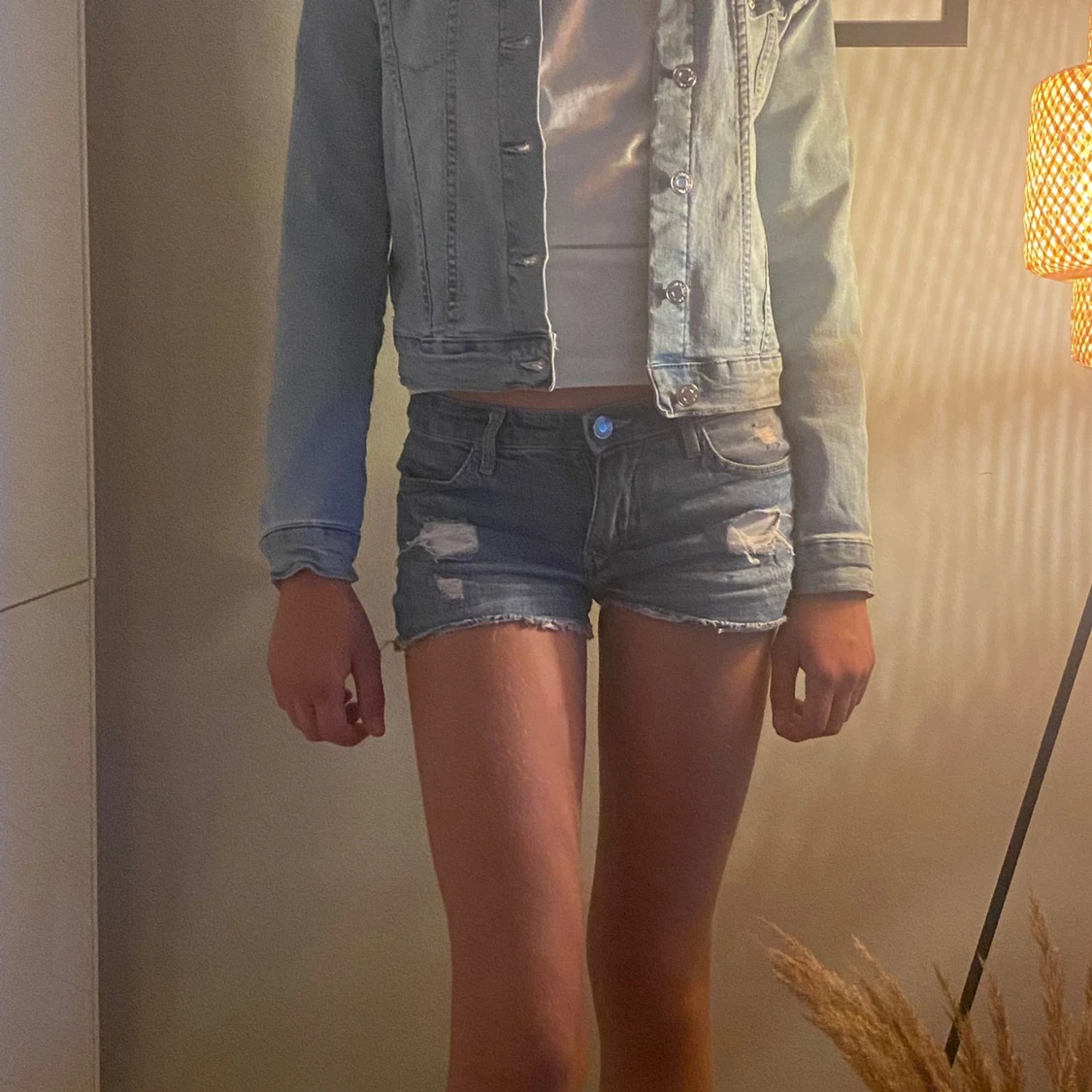 Ljusblå jeansjacka - 2