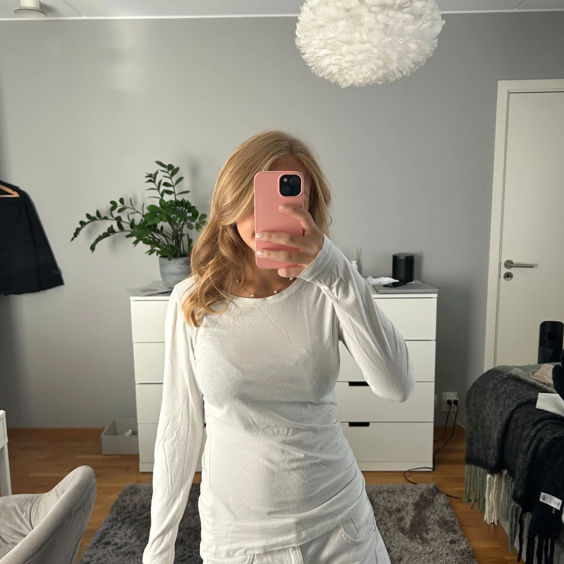 Vit långärmad tröja