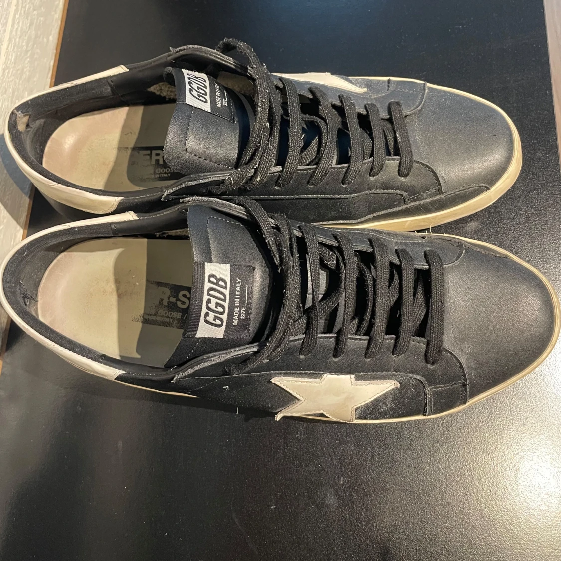 Svarta Golden Goose sneakers - 2