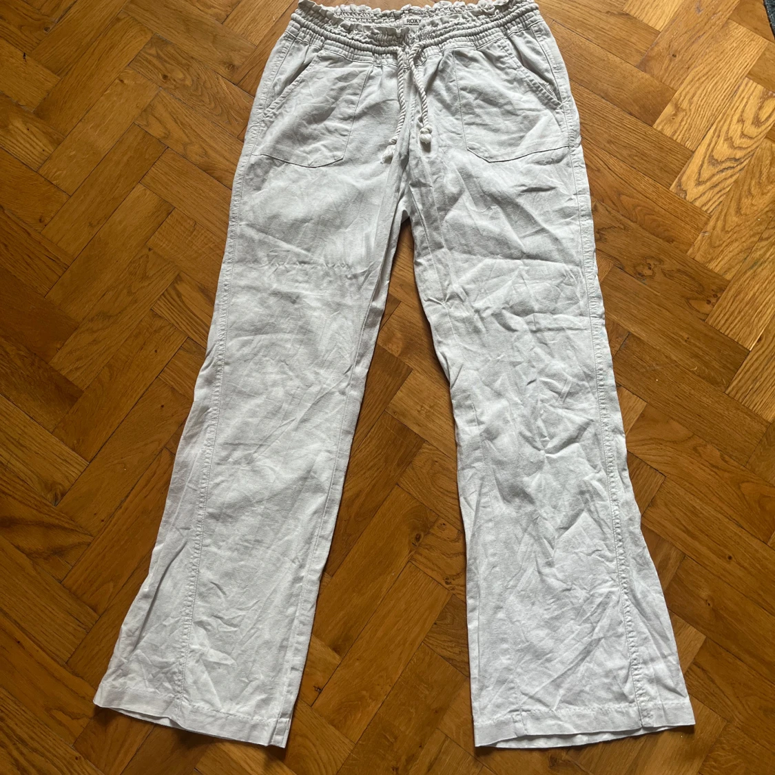 Beiga linnebyxor från Roxy - 1