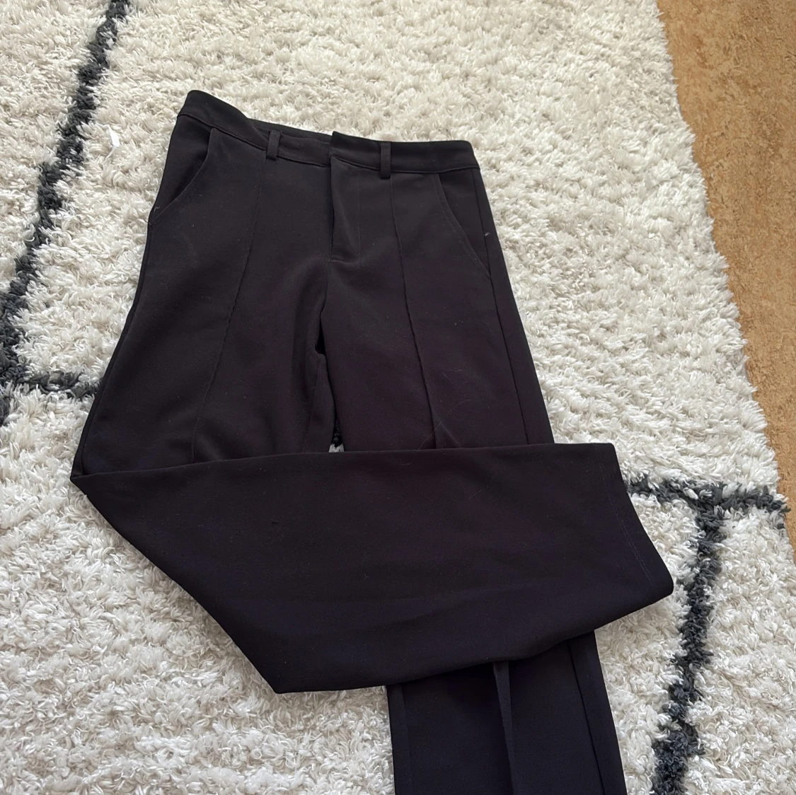 Svarta kostymbyxor från Kappahl ( Priset kan diskuteras) - 1